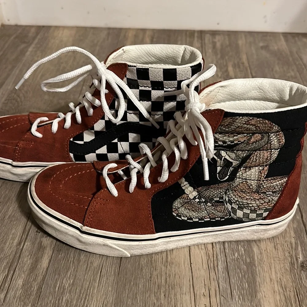 Vans Kids High Top Sneakers in Rust Brown with Black & White Checker